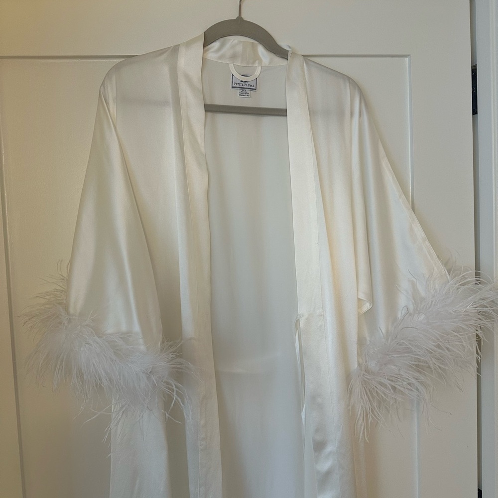 100% Mulberry White Silk Luxe Long Robe with Feathers